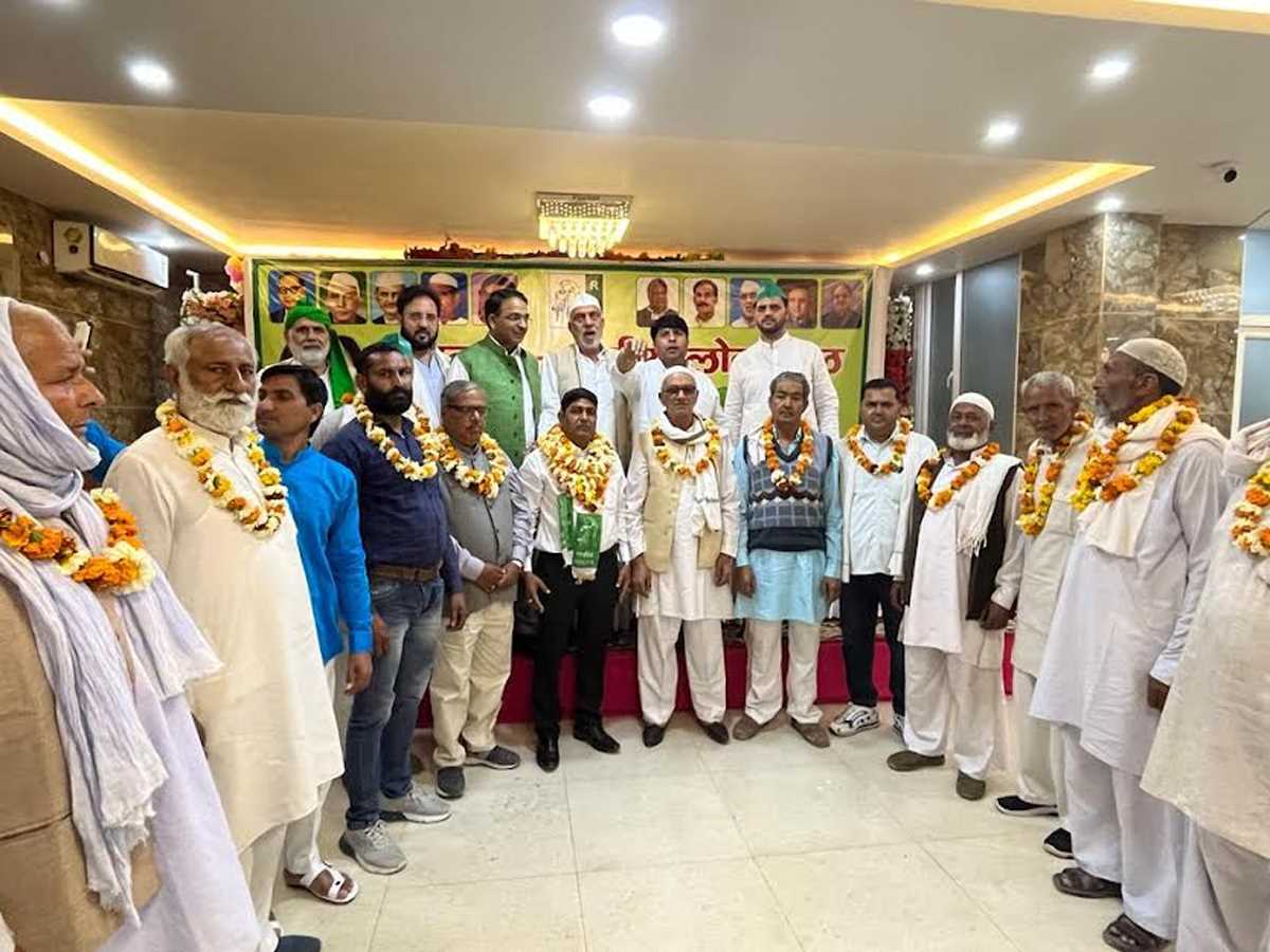 दर्जनों कार्यकर्ता ने भाजपा छोड़कर रालोद की ग्रहण की सदस्यता